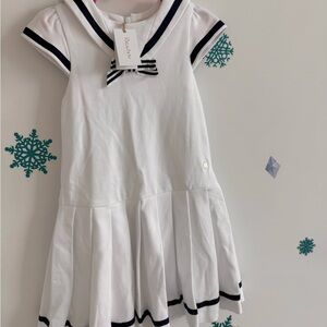 New with tags- White Kids Dress with Navy Accents/size4